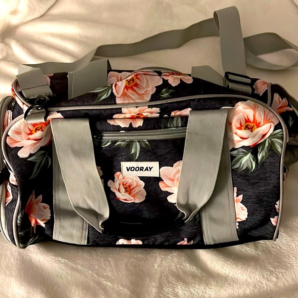 Vooray duffel bag/ gym bag